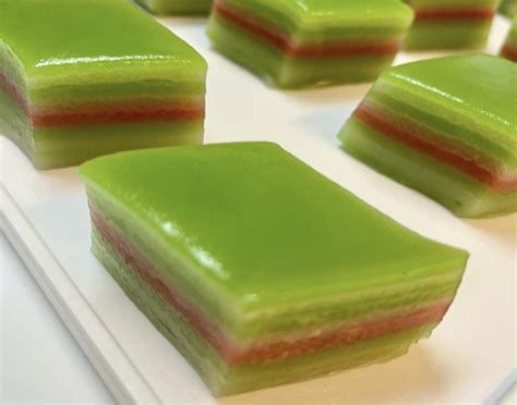 Resep Praktis Kue Lapis Tepung Beras Rose Brand yang Lezat